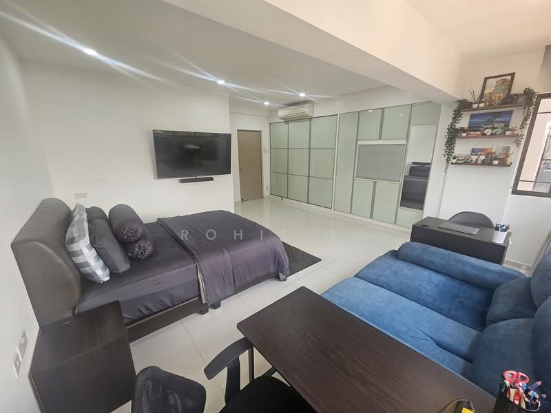 Windy Heights, 82 Jalan Daud, 4 Bedrooms, 2,476 sqft, Condominium For Rent, by Rohit D., 500109942 - Master Bedroom - PropertyGuru.com.sg