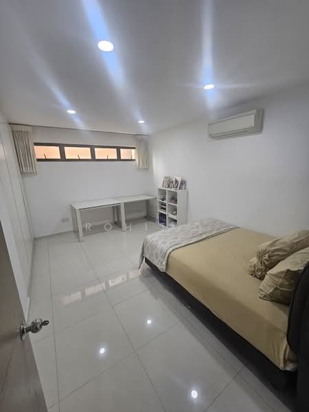 Windy Heights, 82 Jalan Daud, 4 Bedrooms, 2,476 sqft, Condominium For Rent, by Rohit D., 500109942 - Bedroom 4 - PropertyGuru.com.sg