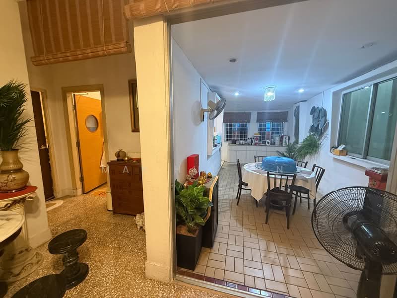 Classic 2 Storey Bungalow for Rebuild, A&A or Renovation, Changi Road, 5 Bedrooms, 4,000 sqft, Bungalow House For Sale, by Mak Hui Lyn, 500109945 - Interior - PropertyGuru.com.sg