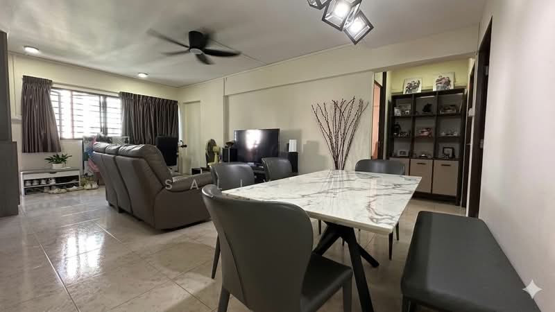 277 Tampines Street 22, 277 Tampines Street 22, 3 Bedrooms, 1,119 sqft, HDB Flat For Sale, by Sally Ang, 500109949 - Living Room - PropertyGuru.com.sg