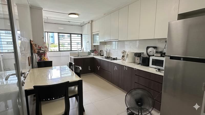 277 Tampines Street 22, 277 Tampines Street 22, 3 Bedrooms, 1,119 sqft, HDB Flat For Sale, by Sally Ang, 500109949 - Kitchen - PropertyGuru.com.sg