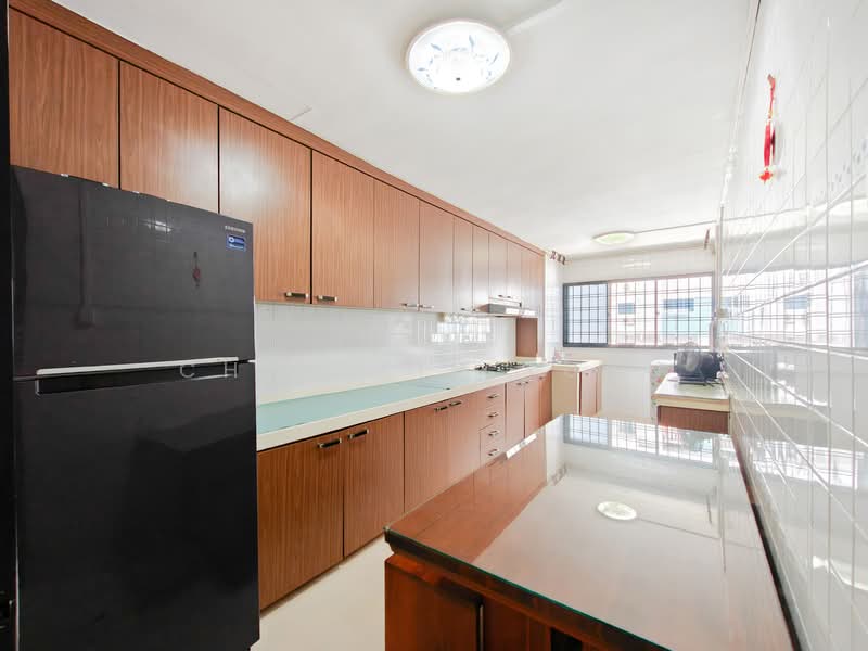 843 Tampines Street 83, 843 Tampines Street 83, 3 Bedrooms, 1,109 sqft, HDB Flat For Sale, by Chew Lih Yuan, 500109954 - Kitchen - PropertyGuru.com.sg