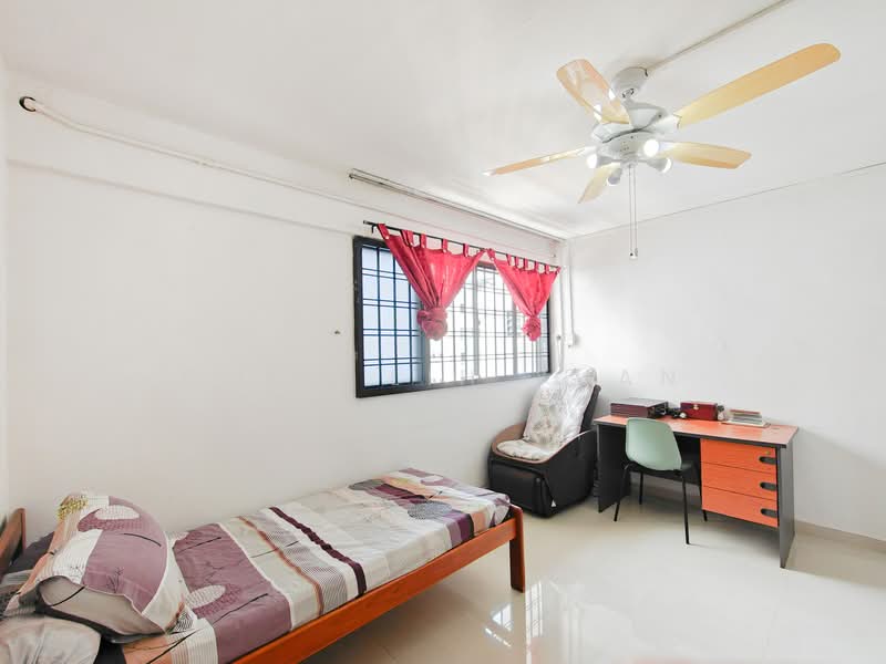 843 Tampines Street 83, 843 Tampines Street 83, 3 Bedrooms, 1,109 sqft, HDB Flat For Sale, by Chew Lih Yuan, 500109954 - Bedroom - PropertyGuru.com.sg