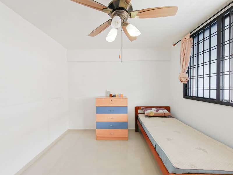 843 Tampines Street 83, 843 Tampines Street 83, 3 Bedrooms, 1,109 sqft, HDB Flat For Sale, by Chew Lih Yuan, 500109954 - Bedroom - PropertyGuru.com.sg