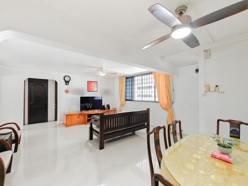 843 Tampines Street 83, 843 Tampines Street 83, 3 Bedrooms, 1,109 sqft, HDB Flat For Sale, by Chew Lih Yuan, 500109954 - Living Room - PropertyGuru.com.sg