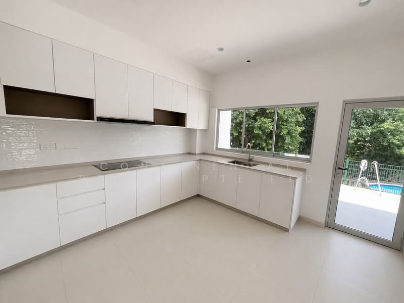 Windsor Park Estate, Windsor Park Road, 5 Bedrooms, 6,000 sqft, Detached House For Rent, by CONTINENTAL REALTY PTE LTD, 500109960 - Kitchen - PropertyGuru.com.sg