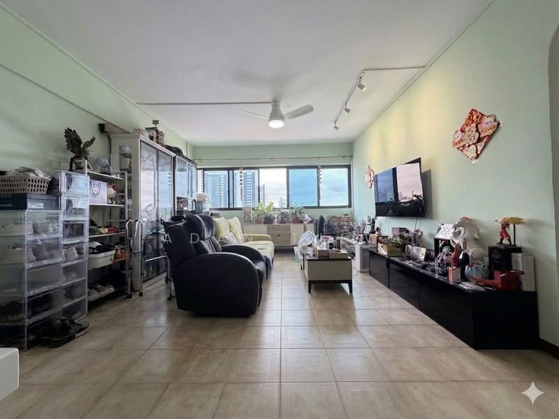 642 Rowell Road, 642 Rowell Road, 3 Bedrooms, 1,109 sqft, HDB Flat For Sale, by Adan Tjew, 500109964 - Living Room - PropertyGuru.com.sg