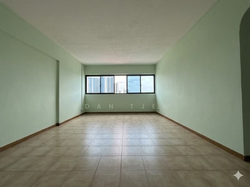 642 Rowell Road, 642 Rowell Road, 3 Bedrooms, 1,109 sqft, HDB Flat For Sale, by Adan Tjew, 500109964 - Living Room - PropertyGuru.com.sg