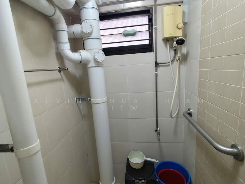 1 Tanjong Pagar Plaza, 1 Tanjong Pagar Plaza, 2 Bedrooms, 610 sqft, HDB Flat For Sale, by Alvin Chua Thiam Siew, 500109974 - Bathroom - PropertyGuru.com.sg