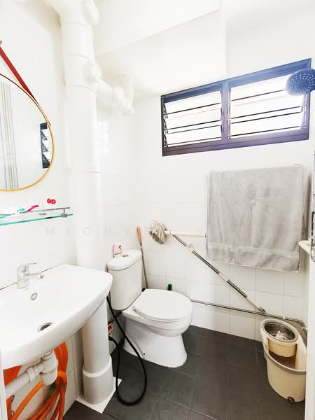 For Sale - 404 Ang Mo Kio Avenue 10