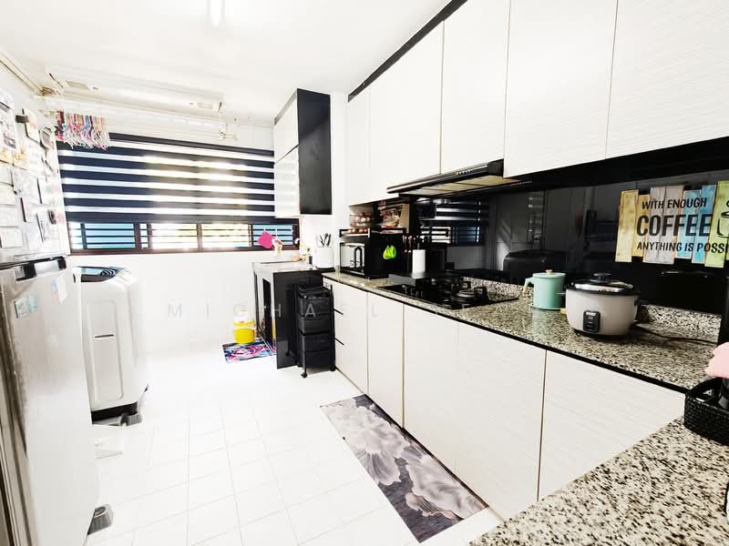 For Sale - 404 Ang Mo Kio Avenue 10