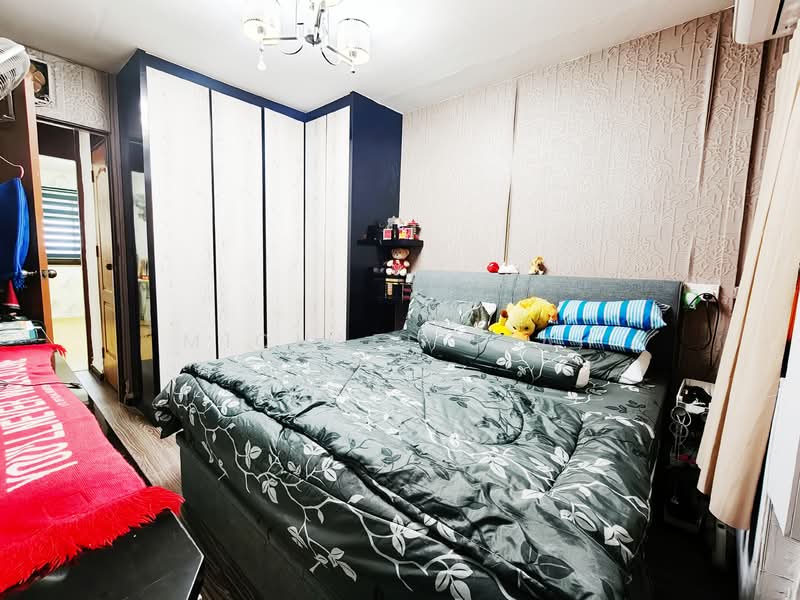 For Sale - 404 Ang Mo Kio Avenue 10