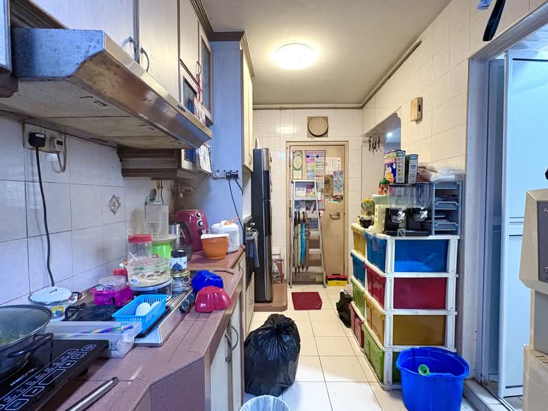 700B Ang Mo Kio Avenue 6, 700B Ang Mo Kio Avenue 6, 3 Bedrooms, 990 sqft, HDB Flat For Sale, by Sharique Tan, 500109998 - Kitchen - PropertyGuru.com.sg