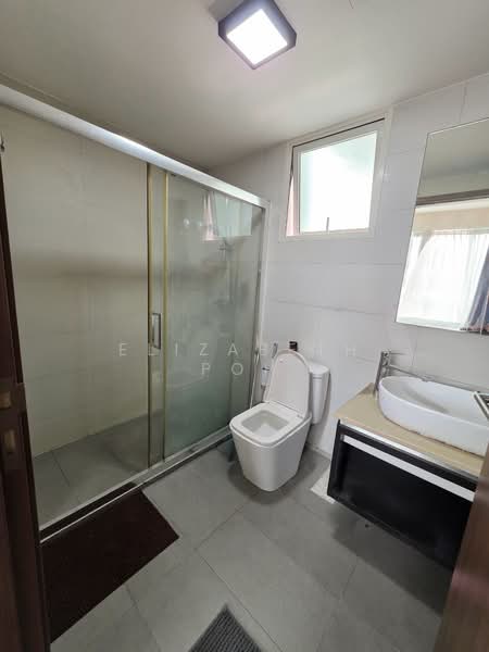 1 Canberra, 3 Canberra Drive, 3 Bedrooms, 947 sqft, Executive Condominium For Rent, by Elizabeth Poh, 500110005 - Bathroom - PropertyGuru.com.sg