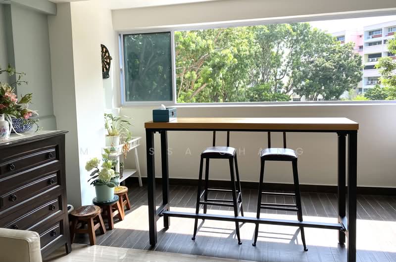 322 Serangoon Avenue 3, 322 Serangoon Avenue 3, 4 Bedrooms, 1,572 sqft, HDB Flat For Sale, by Melissa Chang, 500110011 - Living room - PropertyGuru.com.sg