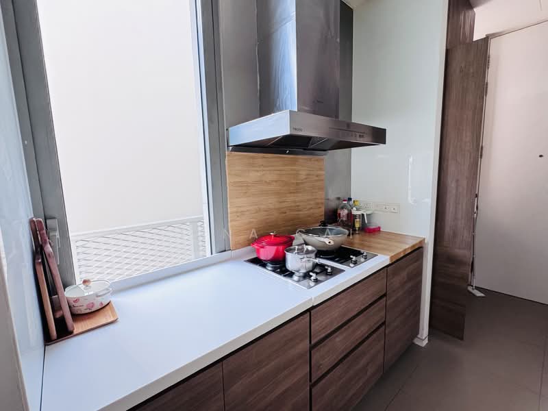 Leedon Residence, 6 Leedon Heights, 4 Bedrooms, 3,617 sqft, Condominium For Rent, by Tina Cai, 500110016 - Kitchen - PropertyGuru.com.sg