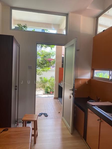 Tuan Sing Park, Yio Chu Kang Road, Room Rental, 350 sqft, Semi-Detached House For Rent, by Juliana Lee, 500110018 - Kitchen - PropertyGuru.com.sg