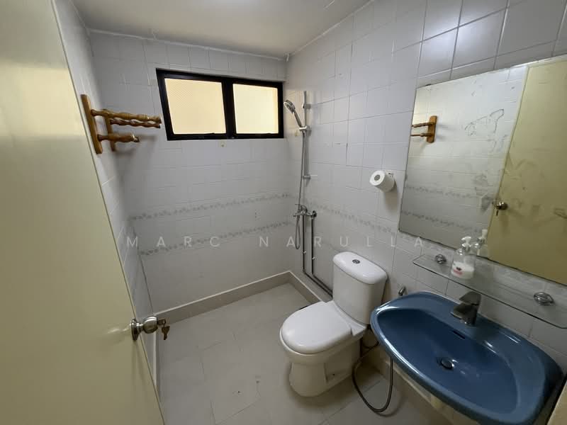 Bayshore Park, 60 Bayshore Road, 2 Bedrooms, 936 sqft, Condominium For Rent, by Marc Narulla, 500110027 - Bathroom - PropertyGuru.com.sg