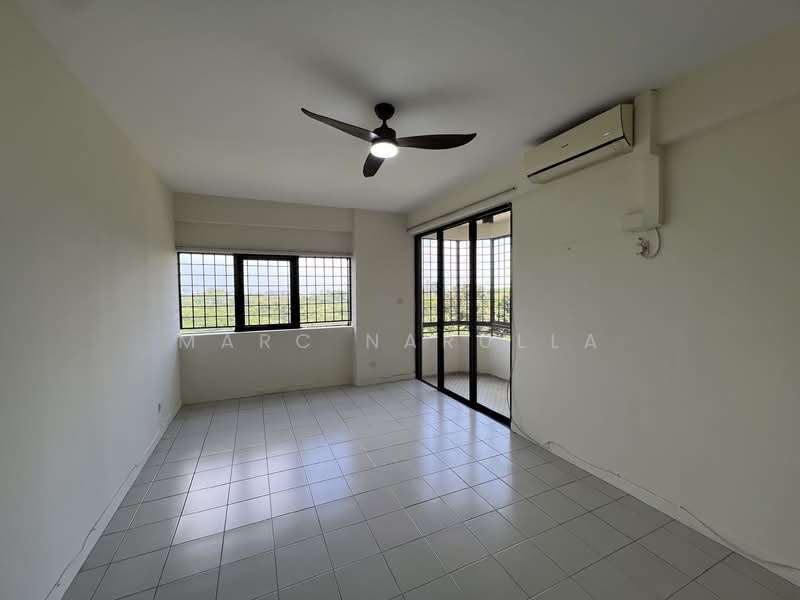 Bayshore Park, 60 Bayshore Road, 2 Bedrooms, 936 sqft, Condominium For Rent, by Marc Narulla, 500110027 - Living Room - PropertyGuru.com.sg