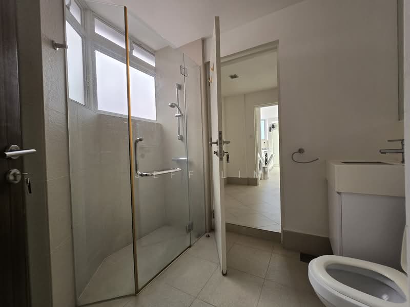 Palisades, 294 Pasir Panjang Road, 4 Bedrooms, 3,326 sqft, Condominium For Sale, by Jeff Lim, 500110033 - Bathroom - PropertyGuru.com.sg