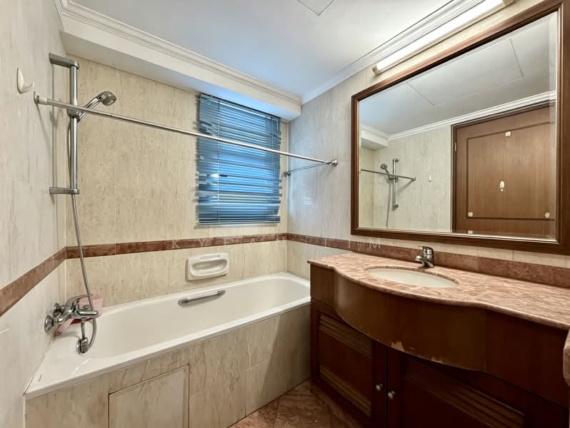 Hillbrooks, 88 Hillview Avenue, 3 Bedrooms, 1,066 sqft, Condominium For Sale, by Kyean Lim, 500110039 - Bathroom - PropertyGuru.com.sg