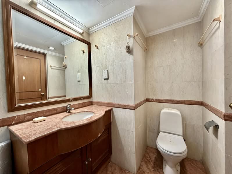 Hillbrooks, 88 Hillview Avenue, 3 Bedrooms, 1,066 sqft, Condominium For Sale, by Kyean Lim, 500110039 - Bathroom - PropertyGuru.com.sg