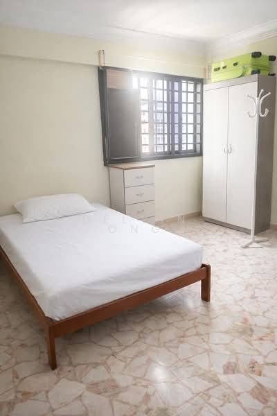 138 Bukit Batok West Avenue 6, 138 Bukit Batok West Avenue 6, 3 Bedrooms, 1,001 sqft, HDB Flat For Sale, by Delvin Ong, 500110046 - Bedroom - PropertyGuru.com.sg