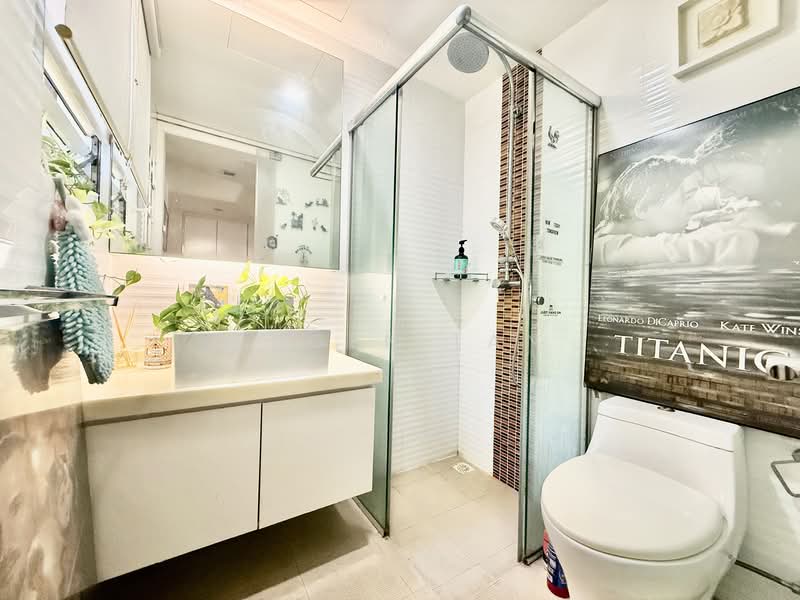 Villa Marina, 37 Jalan Sempadan, 3 Bedrooms, 1,733 sqft, Condominium For Sale, by Eugen Tan, 500110047 - Bathroom - PropertyGuru.com.sg