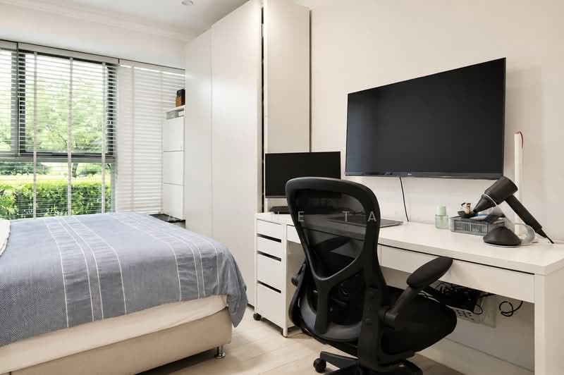 The Calrose, 511 Yio Chu Kang Road, 3 Bedrooms, 1,302 sqft, Condominium For Sale, by Jasmine Tan, 500110057 - Master Bedroom - PropertyGuru.com.sg
