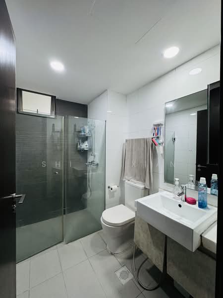 Lake Life, 4 Tao Ching Road, 4 Bedrooms, 1,507 sqft, Executive Condominium For Sale, by Shi Huixian, 500110060 - Bathroom - PropertyGuru.com.sg