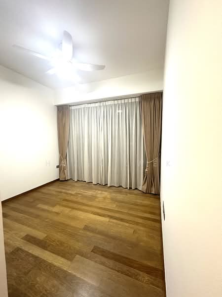 Marina Bay Suites, 3 Central Boulevard, 3 Bedrooms, 1,604 sqft, Apartment For Rent, by Hazel Kwek, 500110062 - Bedroom #2 - PropertyGuru.com.sg
