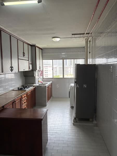 334 Clementi Avenue 2, 334 Clementi Avenue 2, 2 Bedrooms, 700 sqft, HDB Flat For Rent, by James Tan, 500110063 - Kitchen - PropertyGuru.com.sg