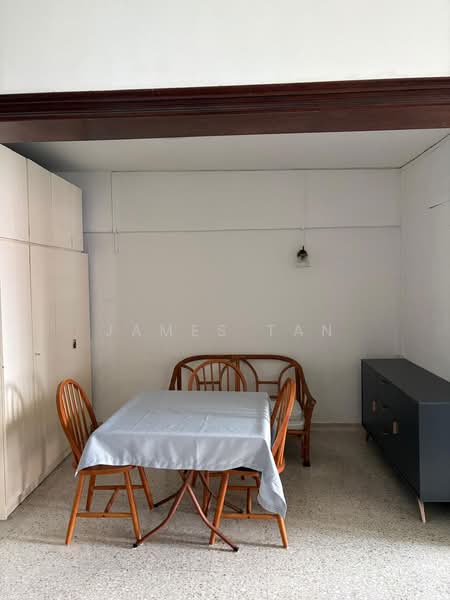 334 Clementi Avenue 2, 334 Clementi Avenue 2, 2 Bedrooms, 700 sqft, HDB Flat For Rent, by James Tan, 500110063 - Dining Room - PropertyGuru.com.sg