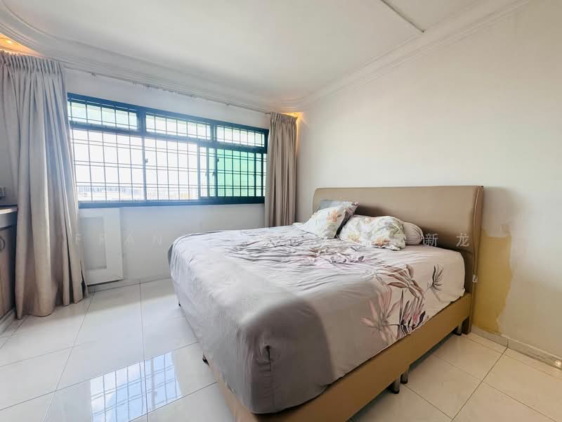 577 Hougang Avenue 4, 577 Hougang Avenue 4, 5 Bedrooms, 1,507 sqft, HDB Flat For Sale, by Francis Liau 廖新龙, 500110073 - Bedroom - PropertyGuru.com.sg