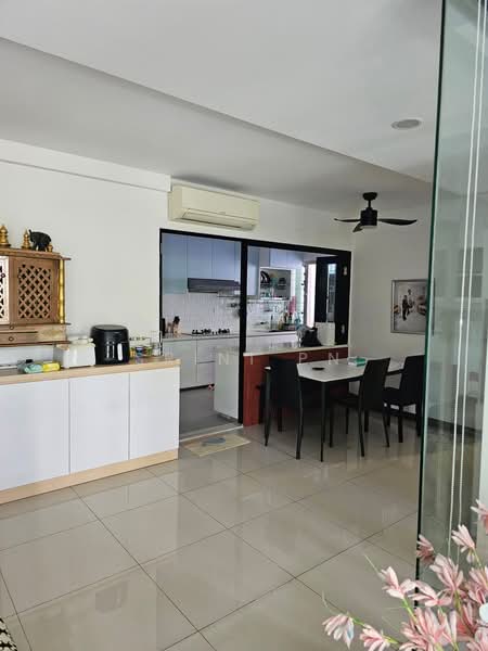 217A Compassvale Drive, 217A Compassvale Drive, 3 Bedrooms, 1,206 sqft, HDB Flat For Sale, by Srini PN, 500110077 - Kitchen - PropertyGuru.com.sg