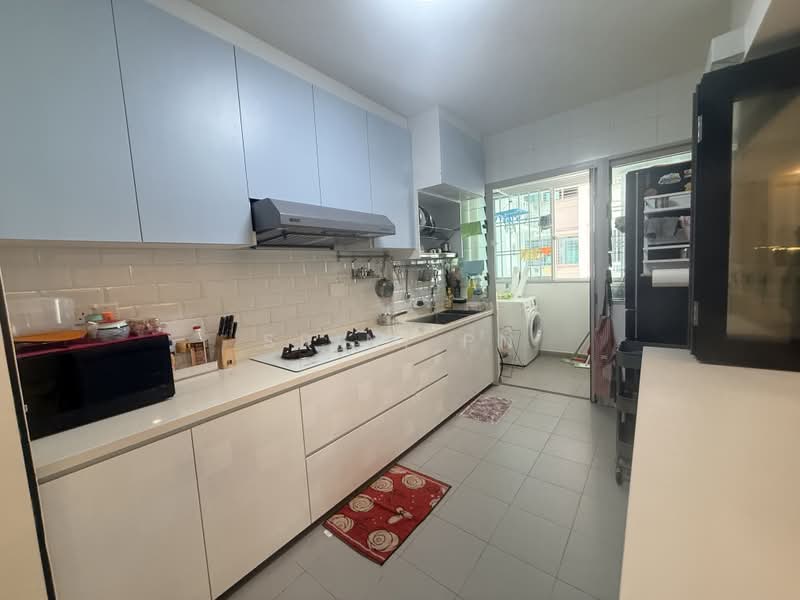 217A Compassvale Drive, 217A Compassvale Drive, 3 Bedrooms, 1,206 sqft, HDB Flat For Sale, by Srini PN, 500110077 - Kitchen - PropertyGuru.com.sg