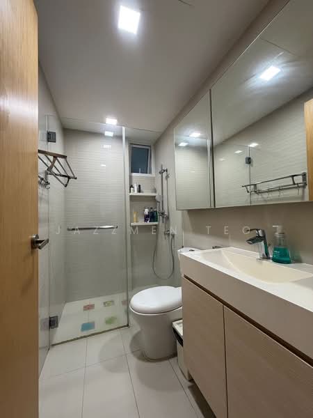 The Tampines Trilliant, 15 Tampines Central 7, 3 Bedrooms, 1,001 sqft, Executive Condominium For Sale, by Jazzmen Teo, 500110080 - Bathroom - PropertyGuru.com.sg