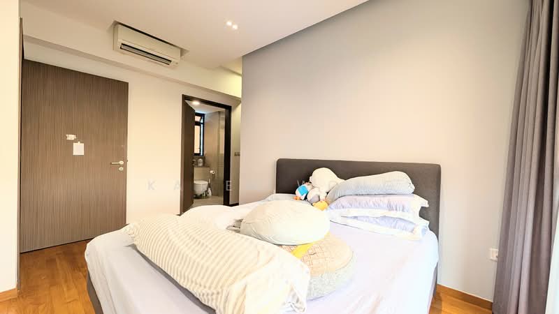 Seaside Residences, 12 Siglap Link, 3 Bedrooms, 1,206 sqft, Apartment For Sale, by Karen Wong, 500110081 - Bedroom - PropertyGuru.com.sg