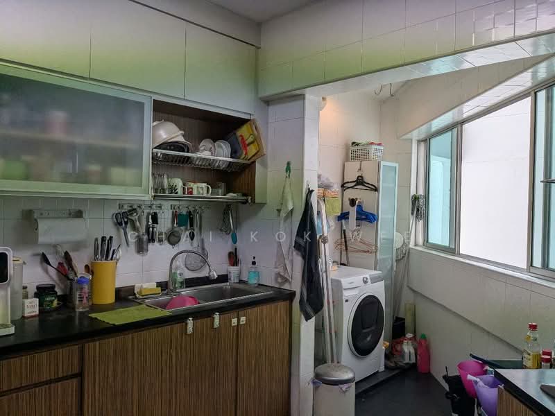 288 Bishan Street 24, 288 Bishan Street 24, 3 Bedrooms, 1,097 sqft, HDB Flat For Sale, by Chai Kok Wee, 500110086 - Kitchen - PropertyGuru.com.sg