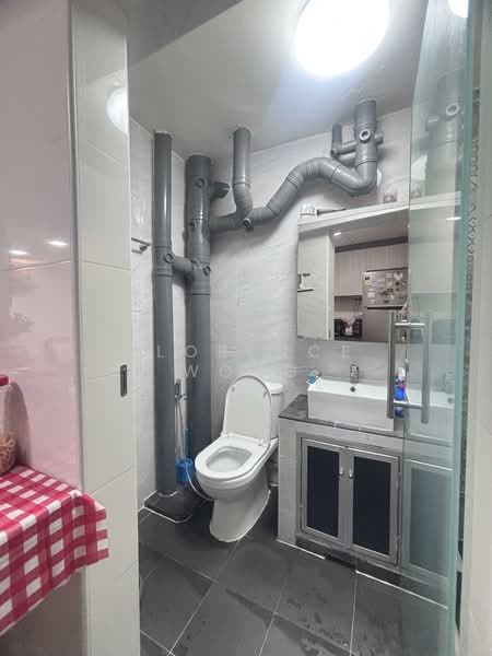 156 Bishan Street 13, 156 Bishan Street 13, 4 Bedrooms, 1,300 sqft, HDB Flat For Rent, by Florence Wong, 500110089 - Bathroom - PropertyGuru.com.sg