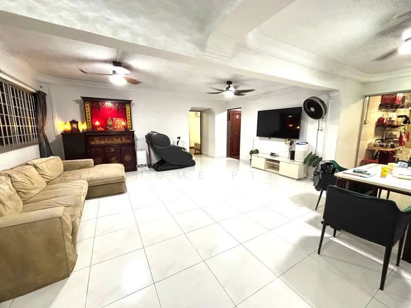 349 Woodlands Avenue 3, 349 Woodlands Avenue 3, 3 Bedrooms, 1,313 sqft, HDB Flat For Sale, by BEN, 500110093 - Living Room - PropertyGuru.com.sg