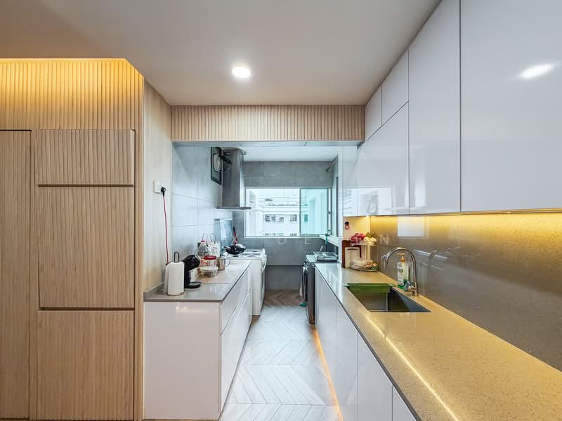 611 Woodlands Ring Road, 611 Woodlands Ring Road, 4 Bedrooms, 1,302 sqft, HDB Flat For Sale, by Alex Deven, 500110101 - Kitchen - PropertyGuru.com.sg