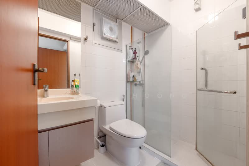 470C Upper Serangoon Crescent, 470C Upper Serangoon Crescent, 3 Bedrooms, 1,206 sqft, HDB Flat For Sale, by Fiona Choong, 500110104 - Bathroom - PropertyGuru.com.sg