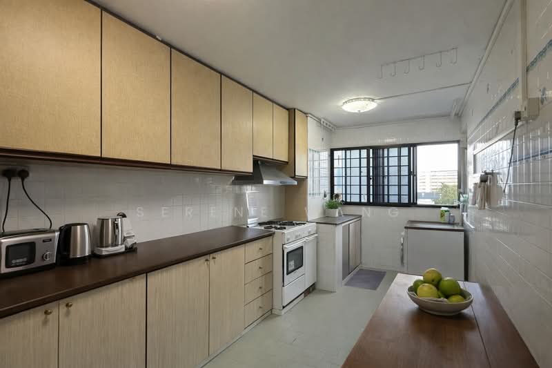 108 Bedok Reservoir Road, 108 Bedok Reservoir Road, 3 Bedrooms, 1,033 sqft, HDB Flat For Sale, by Serene Wang, 500110115 - Kitchen - PropertyGuru.com.sg