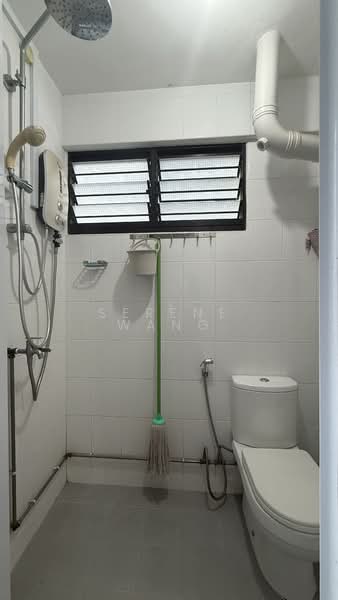 108 Bedok Reservoir Road, 108 Bedok Reservoir Road, 3 Bedrooms, 1,033 sqft, HDB Flat For Sale, by Serene Wang, 500110115 - Bathroom - PropertyGuru.com.sg