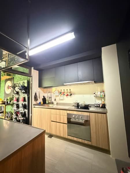 Rivercove Residences EC, 28 Anchorvale Ln, 3 Bedrooms, 1,109 sqft, Condominium For Sale, by Gaynor Lim, 500110117 - Kitchen - PropertyGuru.com.sg