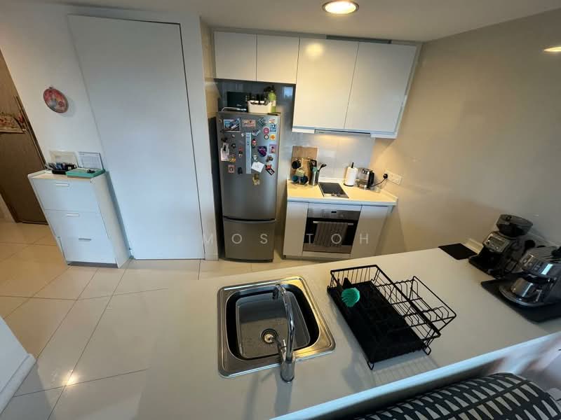 d'Leedon (Former Farrer Court), 13 Leedon Heights, 1 Bedroom, 635 sqft, Condominium For Rent, by Amos Toh, 500110123 - Kitchen - PropertyGuru.com.sg