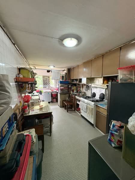 155 Ang Mo Kio Avenue 4, 155 Ang Mo Kio Avenue 4, 2 Bedrooms, 732 sqft, HDB Flat For Sale, by Sharan Gill, 500110124 - Kitchen - PropertyGuru.com.sg