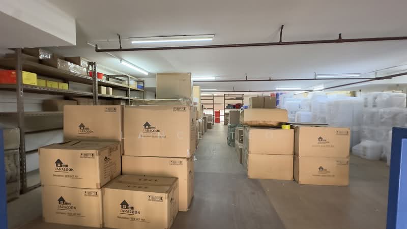 Ground Floor warehouse for Sale Near Paya Lebar Mrt, , 2,390 sqft, Factory / Workshop (B2) For Sale, by Lance Teo, 500110133 - Interior - CommercialGuru.com.sg