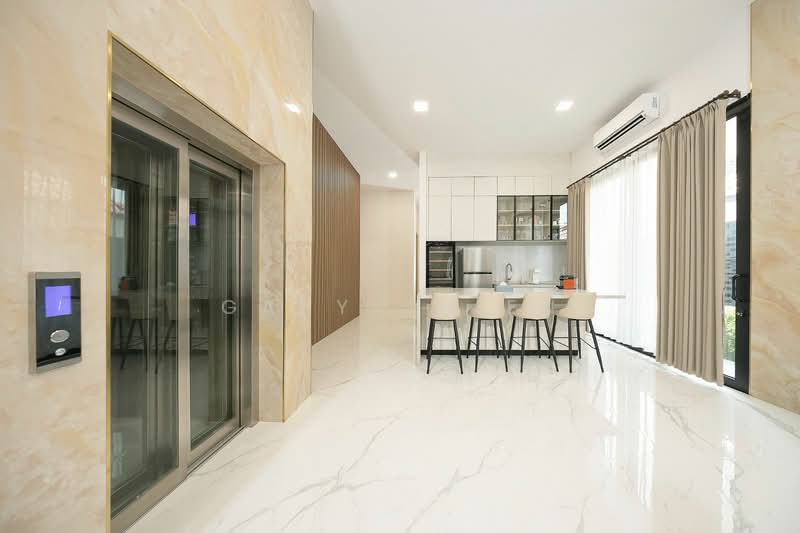 Serangoon Garden Estate, Corfe Place, 7 Bedrooms, 9,600 sqft, Semi-Detached House For Sale, by Gary Shien, 500110134 - Kitchen - PropertyGuru.com.sg